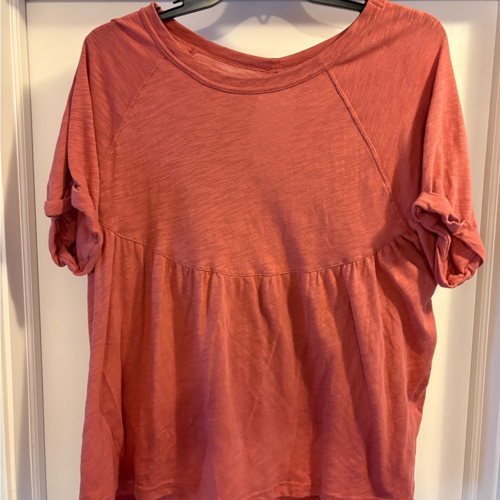 American Eagle Outfitters Coral Short Sleeve Top